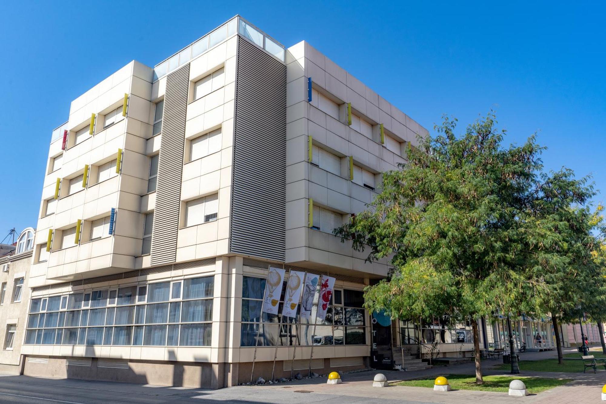Artearia Hotel Bjelovar Exterior foto
