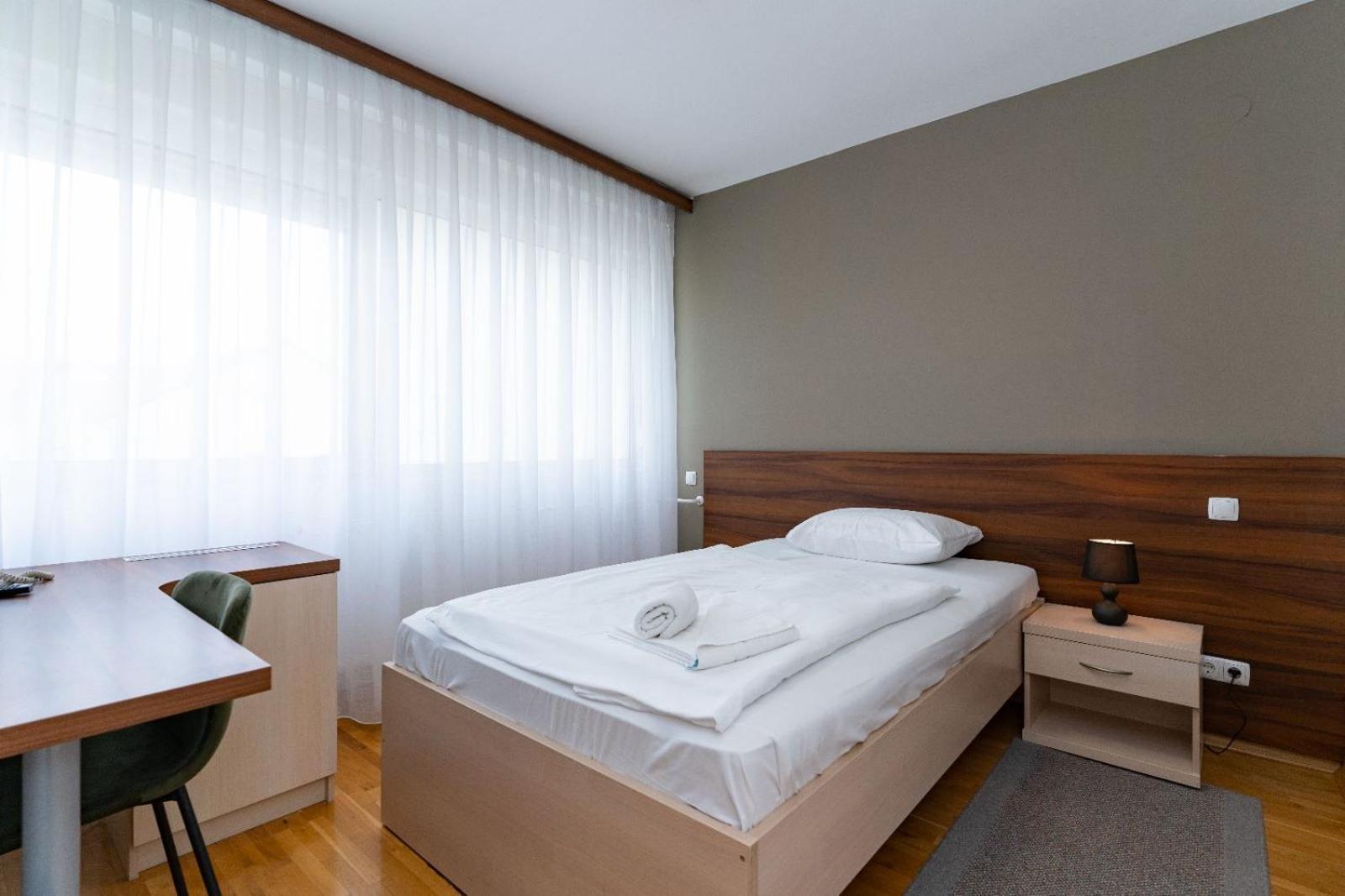 Artearia Hotel Bjelovar Exterior foto